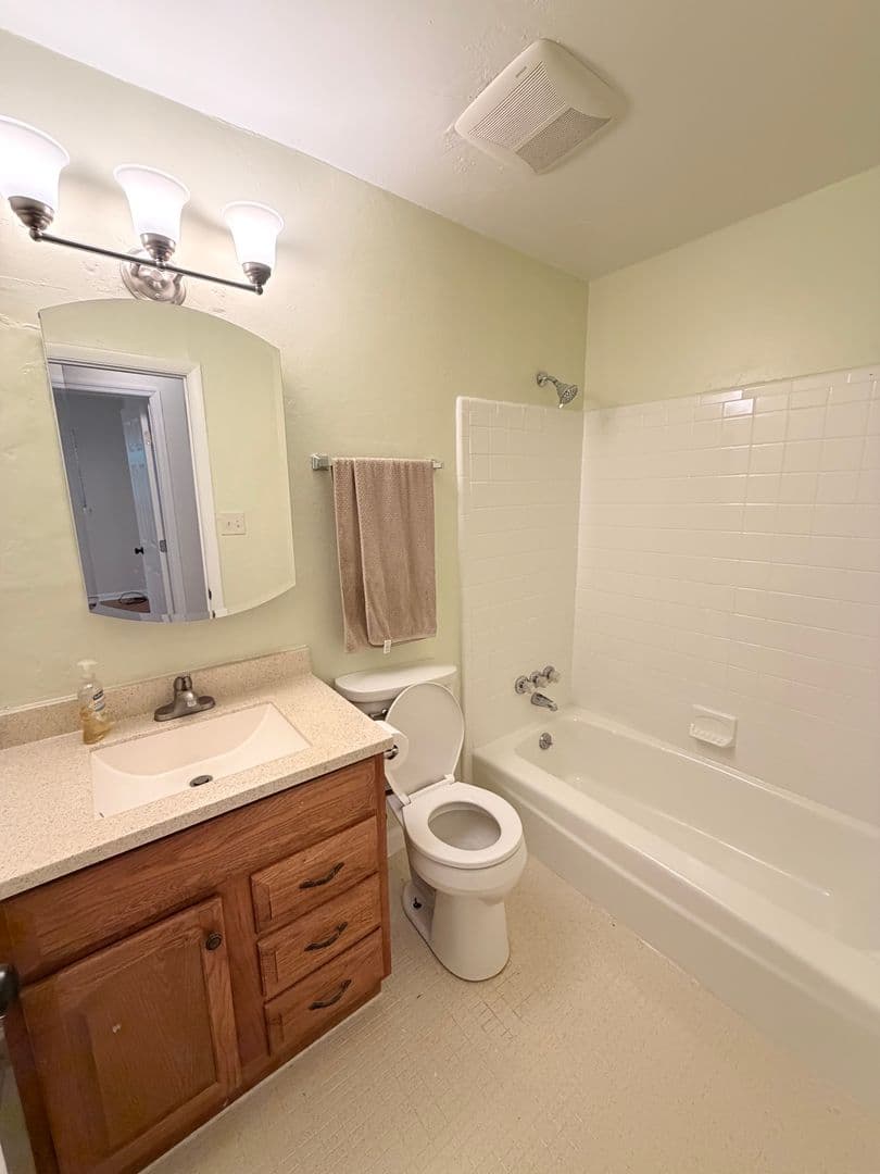Athens House: 175 Lillian Dr.