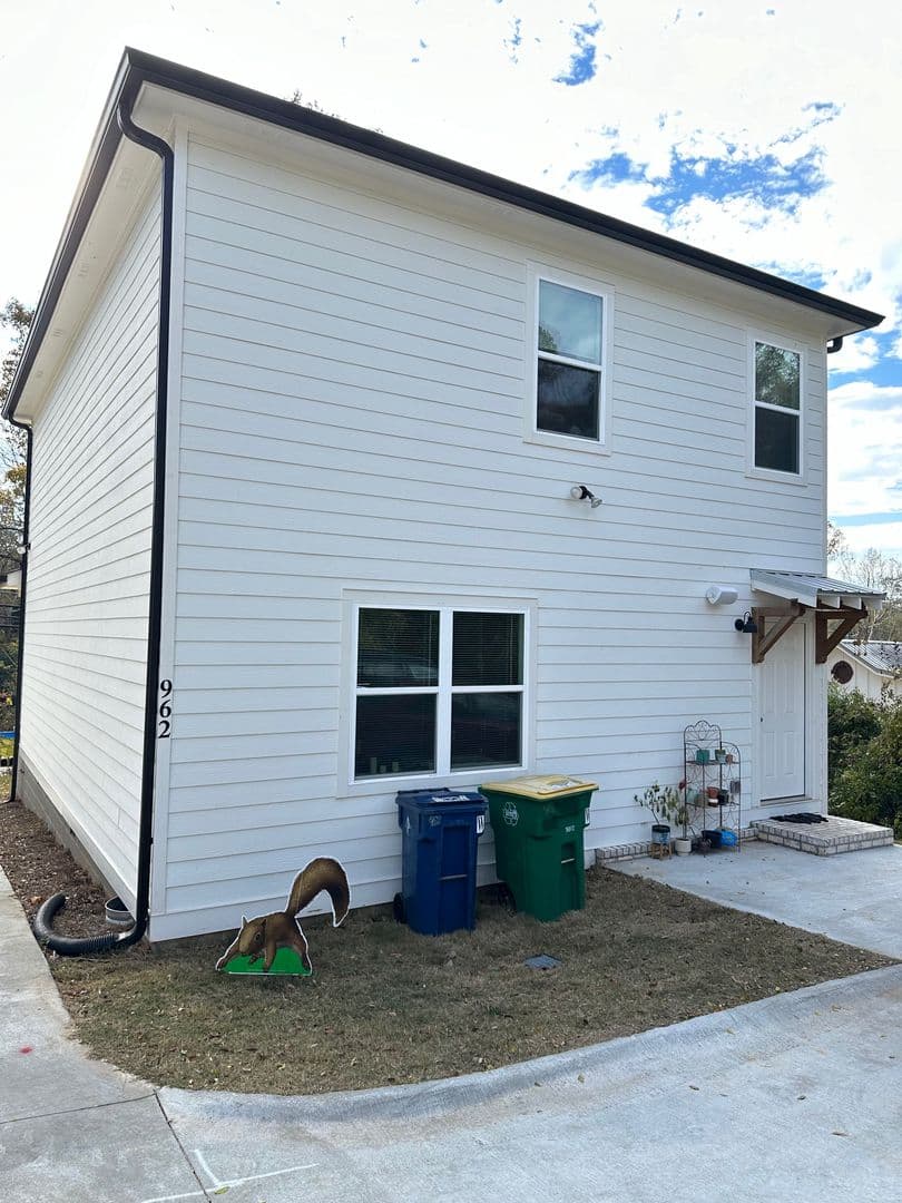 Athens House: 962 MLK Parkway