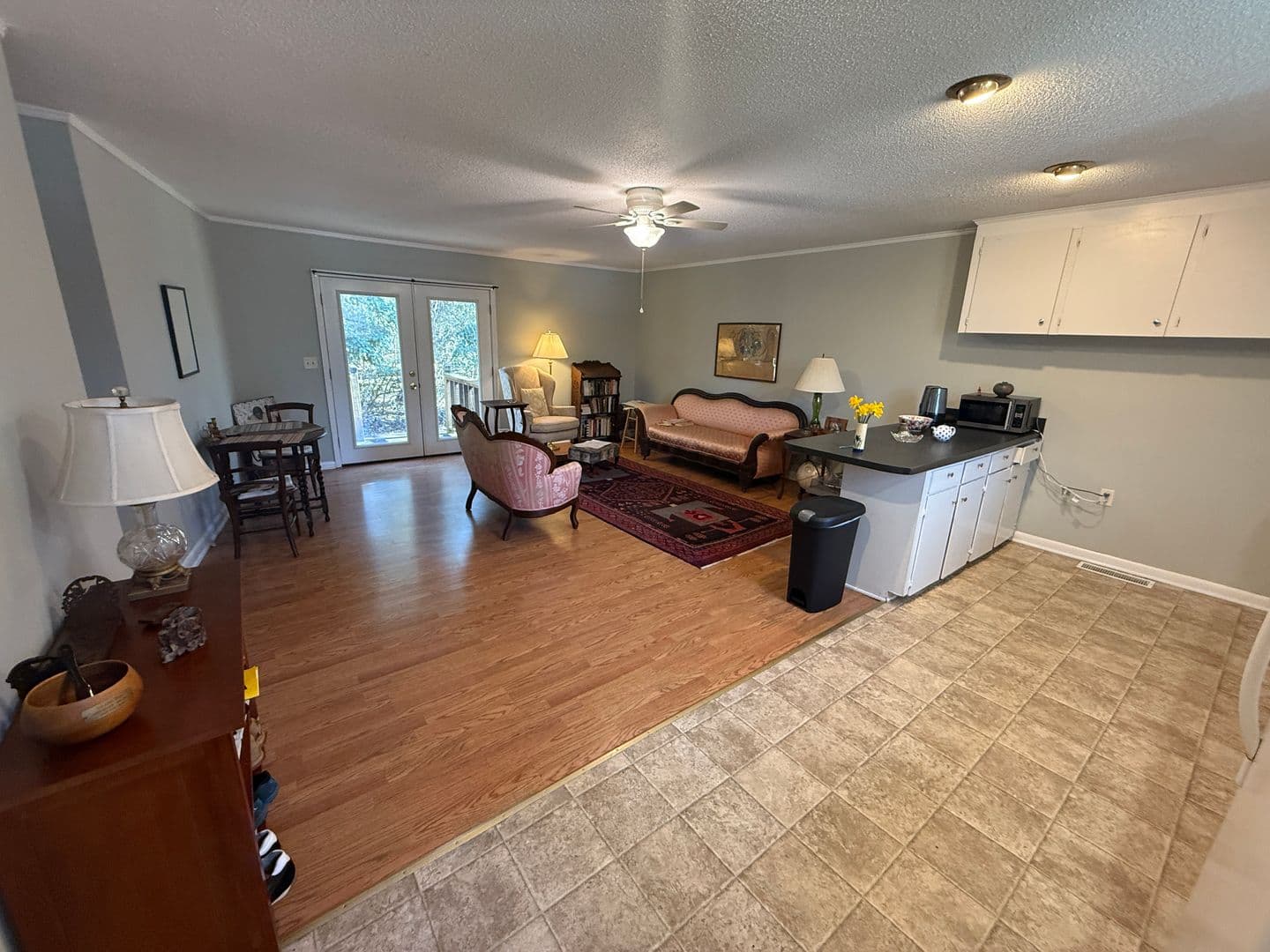 Athens House: 347 Sunset Dr.