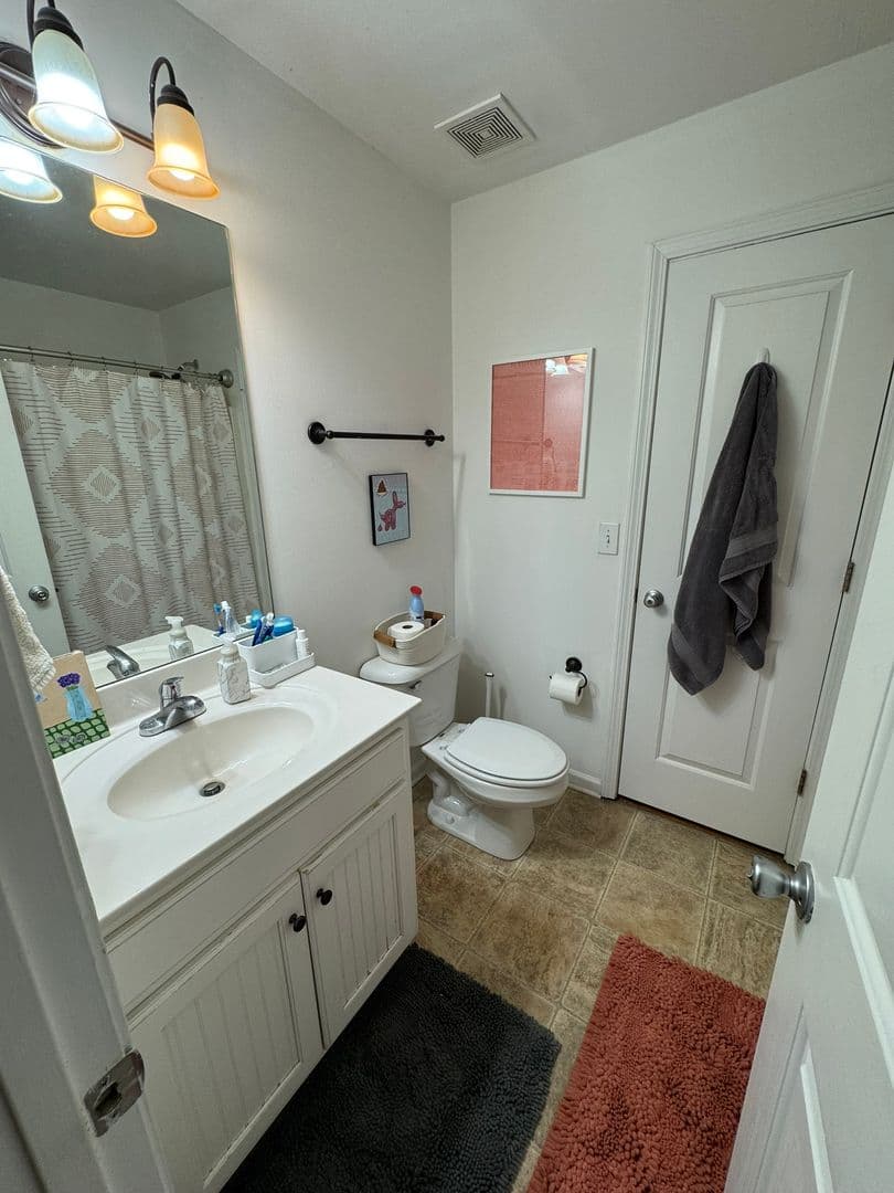 Athens House: 128 N. Peter Street