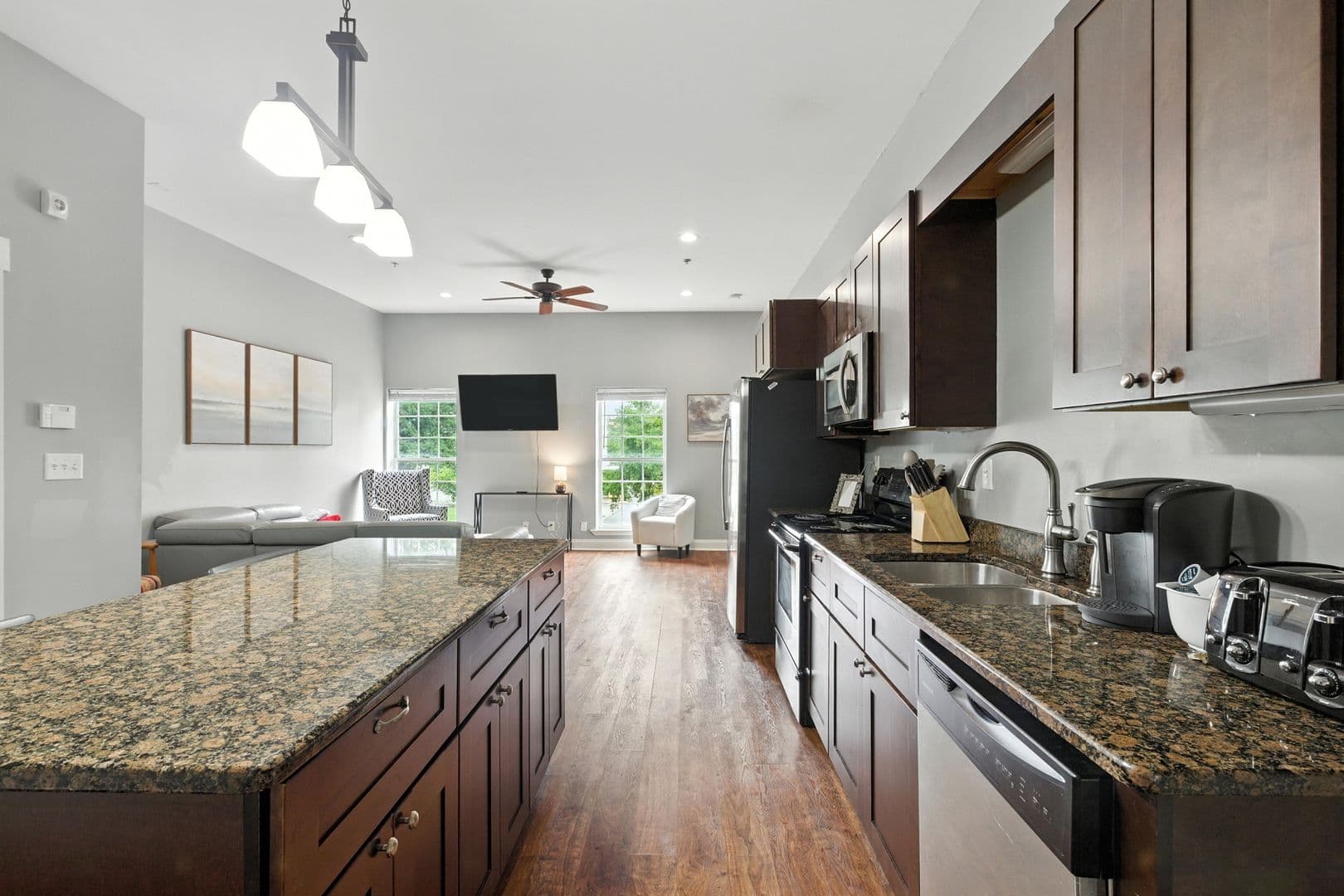 Athens Apartment: 492 N. Thomas St