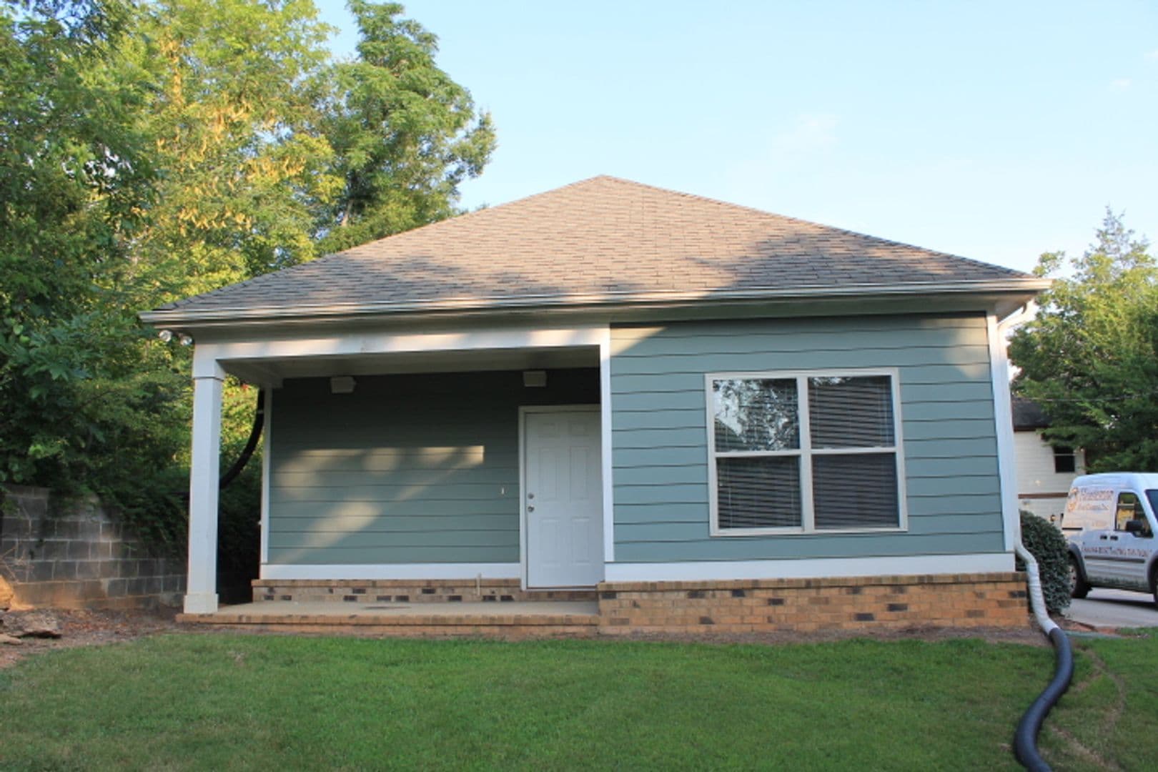Athens House: 151 Ruth Street