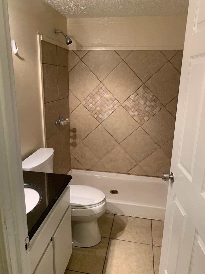 Athens Apartment: 190 Georgia Ave.