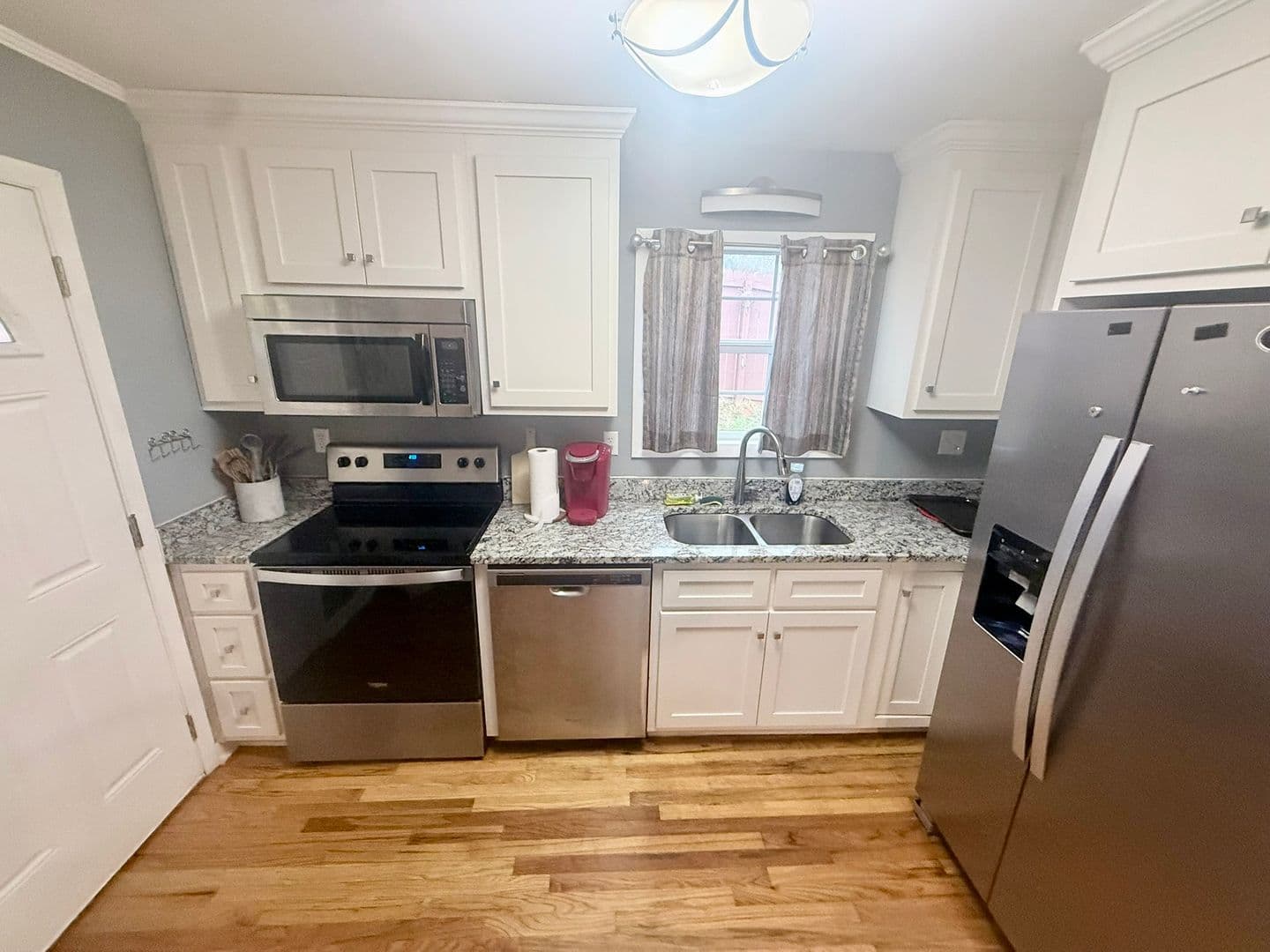 Athens Apartment: 224 S Peter St