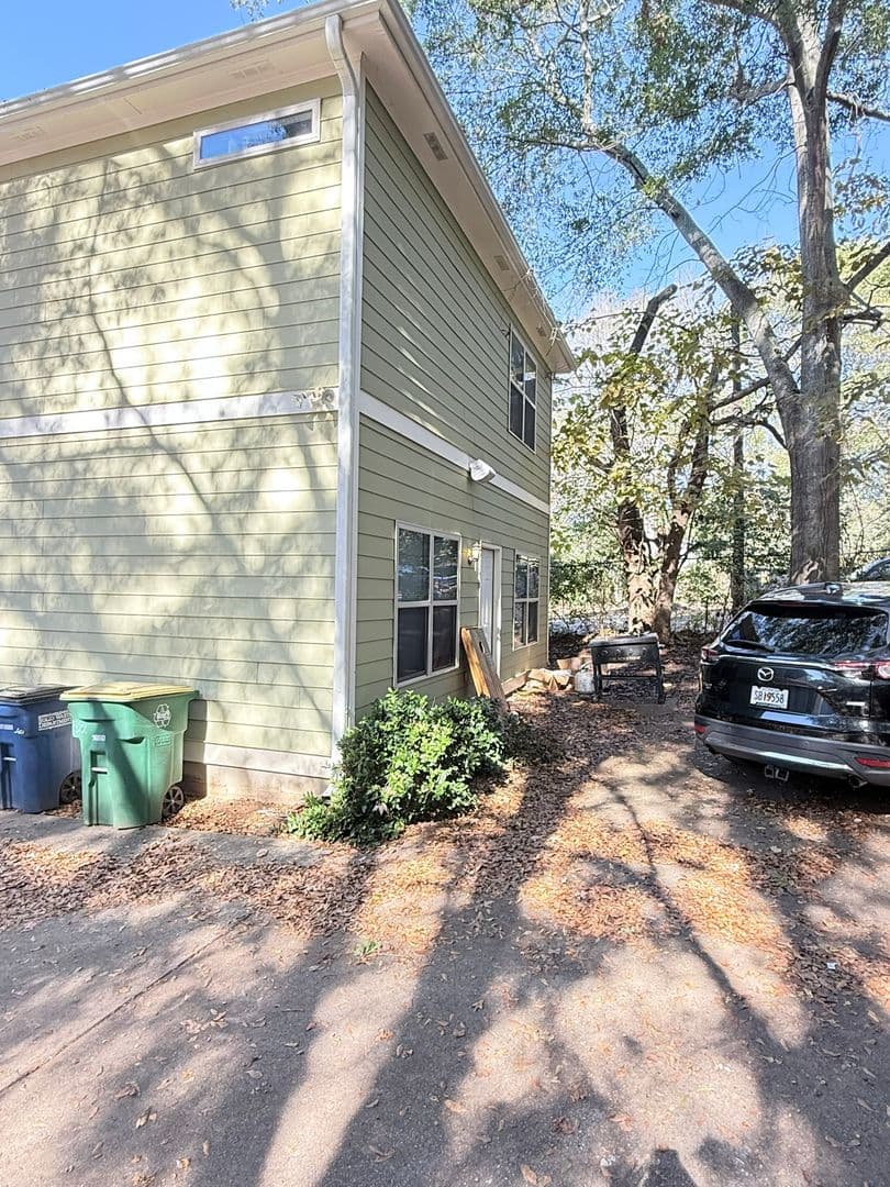 Athens House: 422 First Street