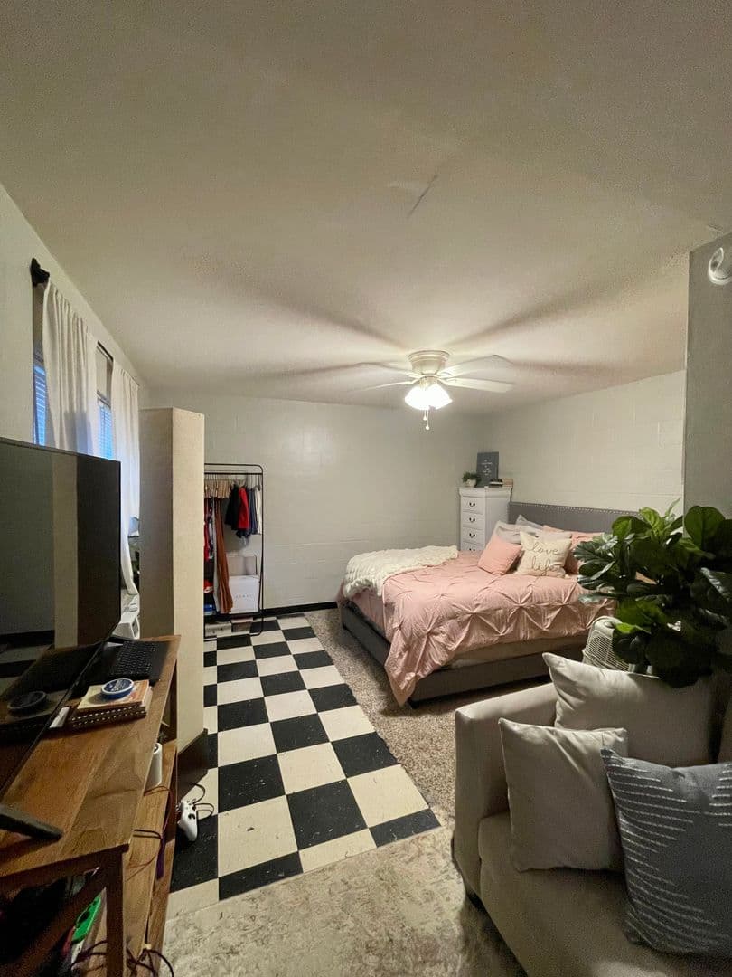 Athens Apartment: 176 Georgia Ave.