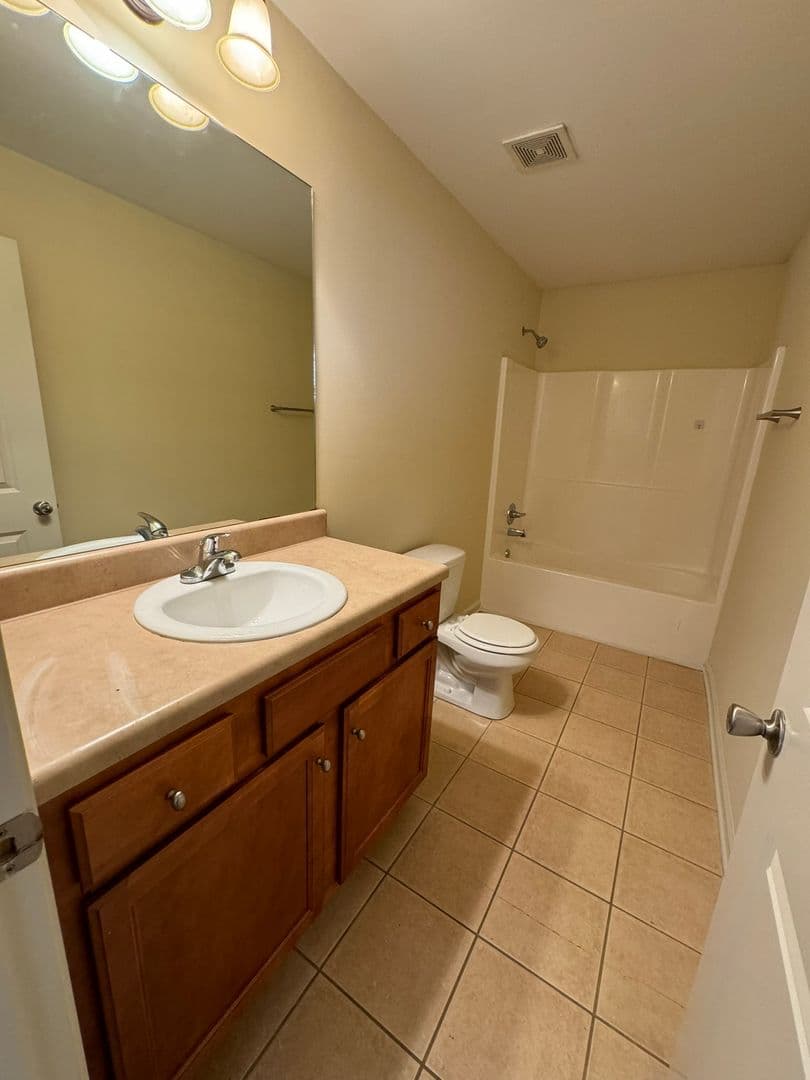 Athens House: 239 Ruth St. Unit #10