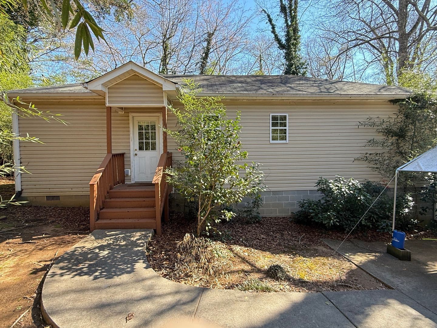 Athens House: 1673 "B"  S. Milledge Ave