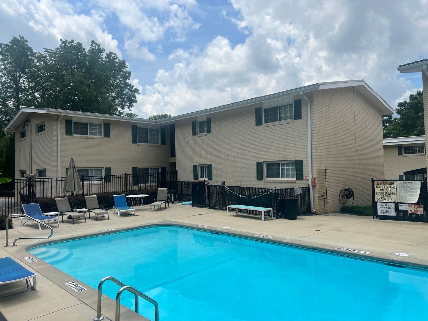Athens Apartment: 136 Grady Ave.