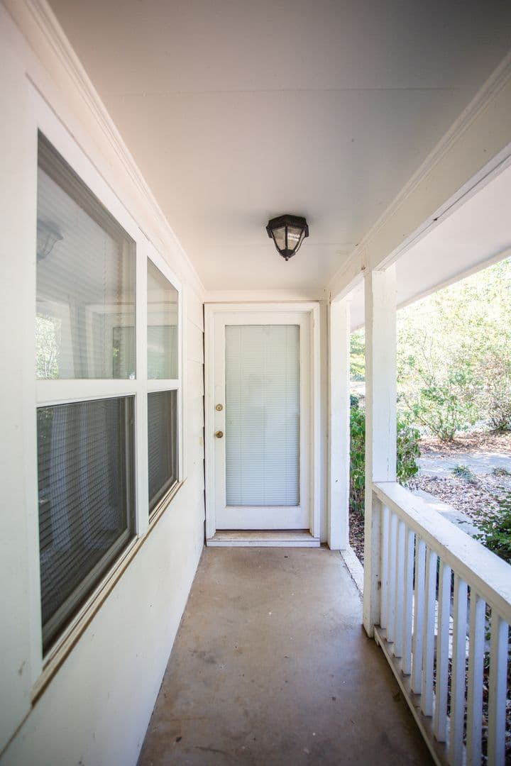 Athens House: 105 Woody Dr. Unit B