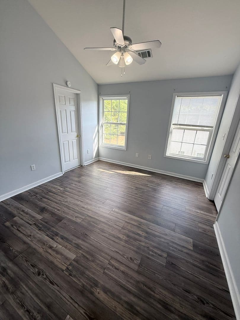 Athens House: 255 Wiltshire Dr
