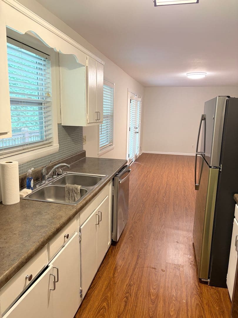 Athens House: 175 Lillian Dr.