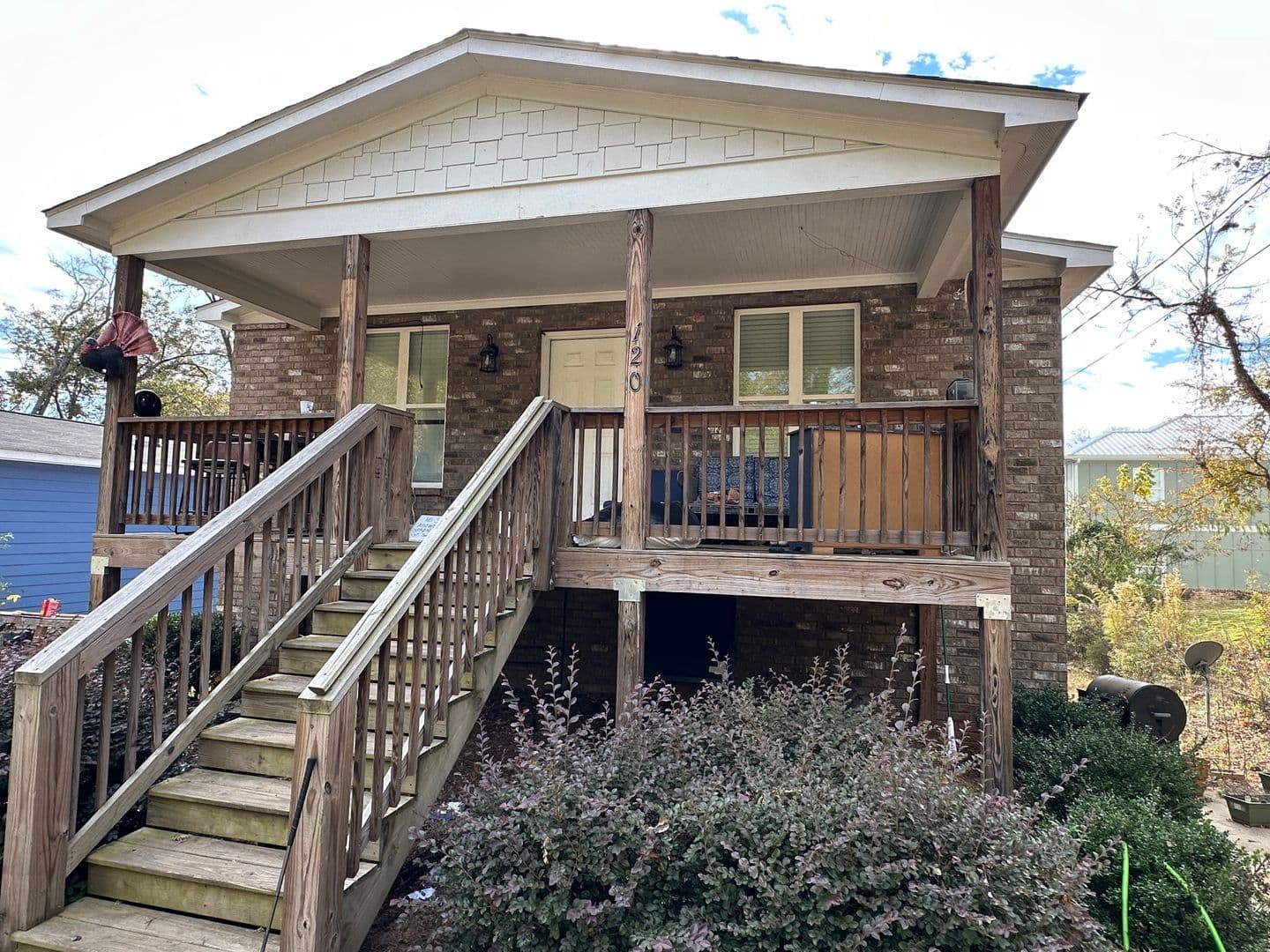 Athens House: 120 Pearl St.