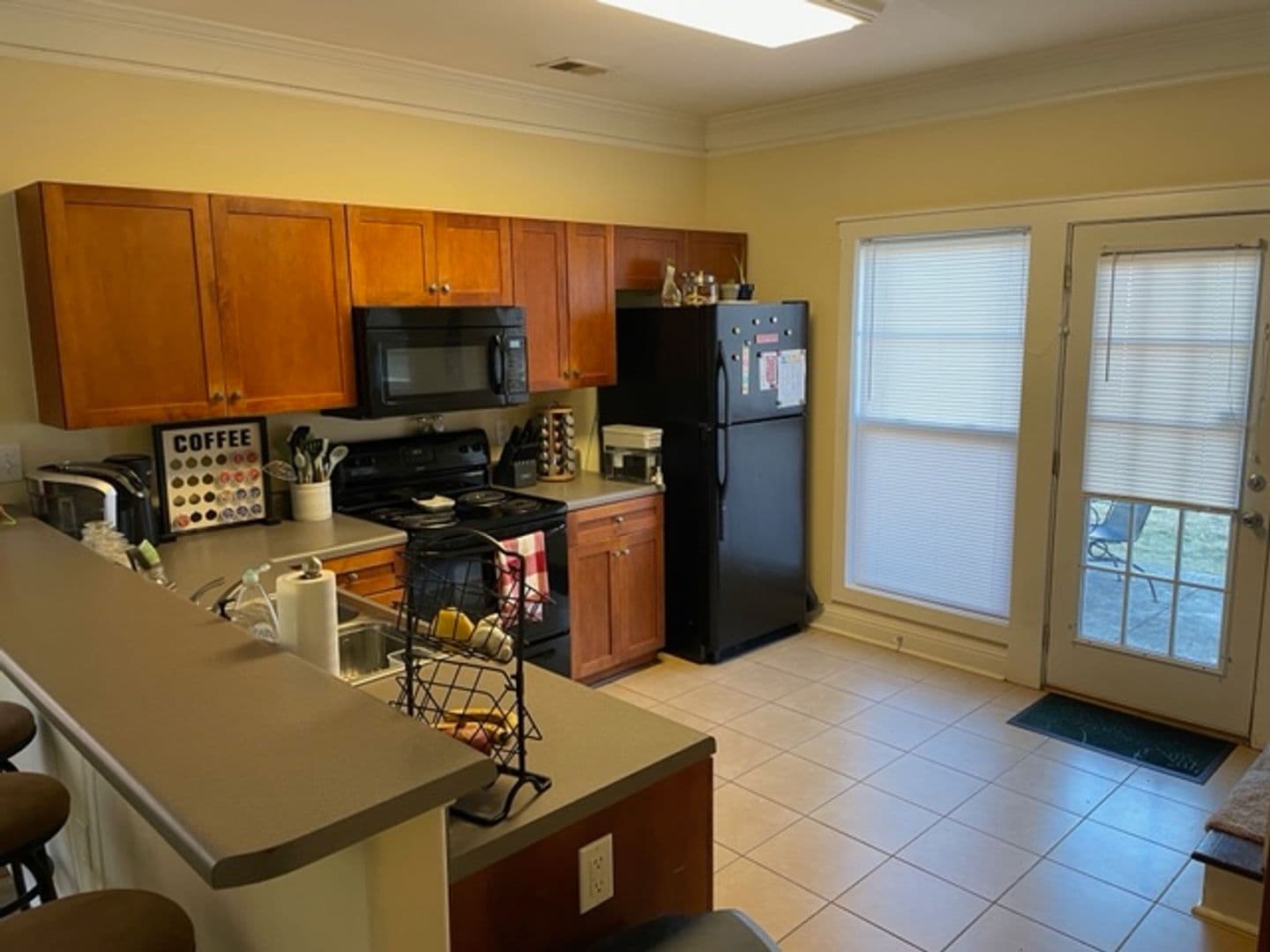 Athens House: 125 Magnolia Bluff Dr.