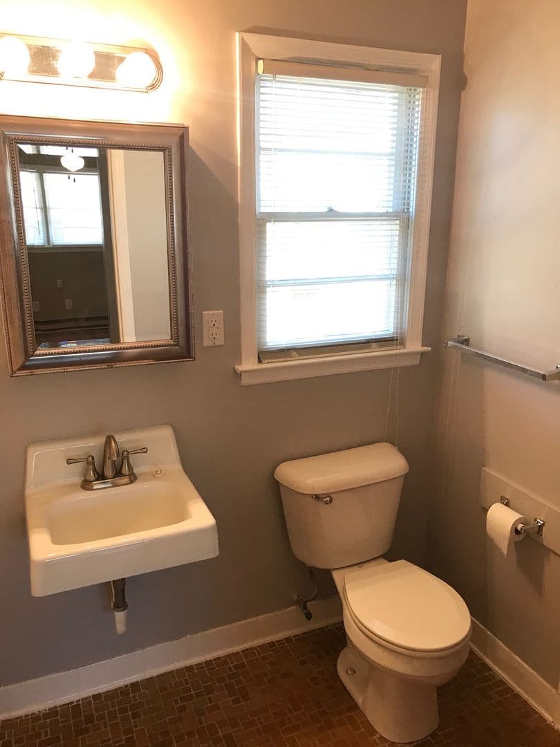 Athens Apartment: 1020 W. Hancock Ave