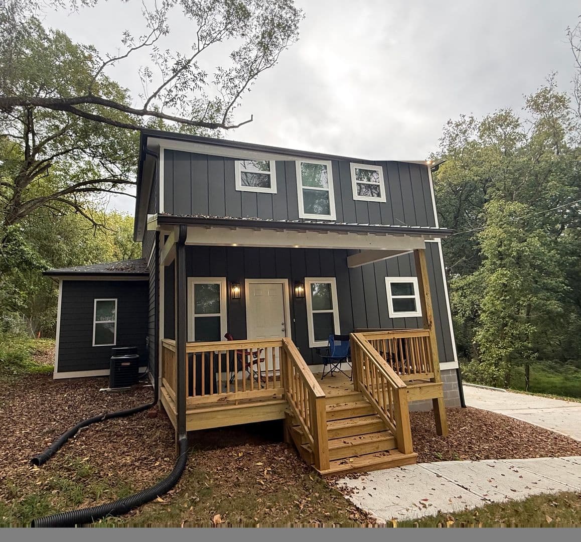 Athens House: 1125 A Macon Hwy