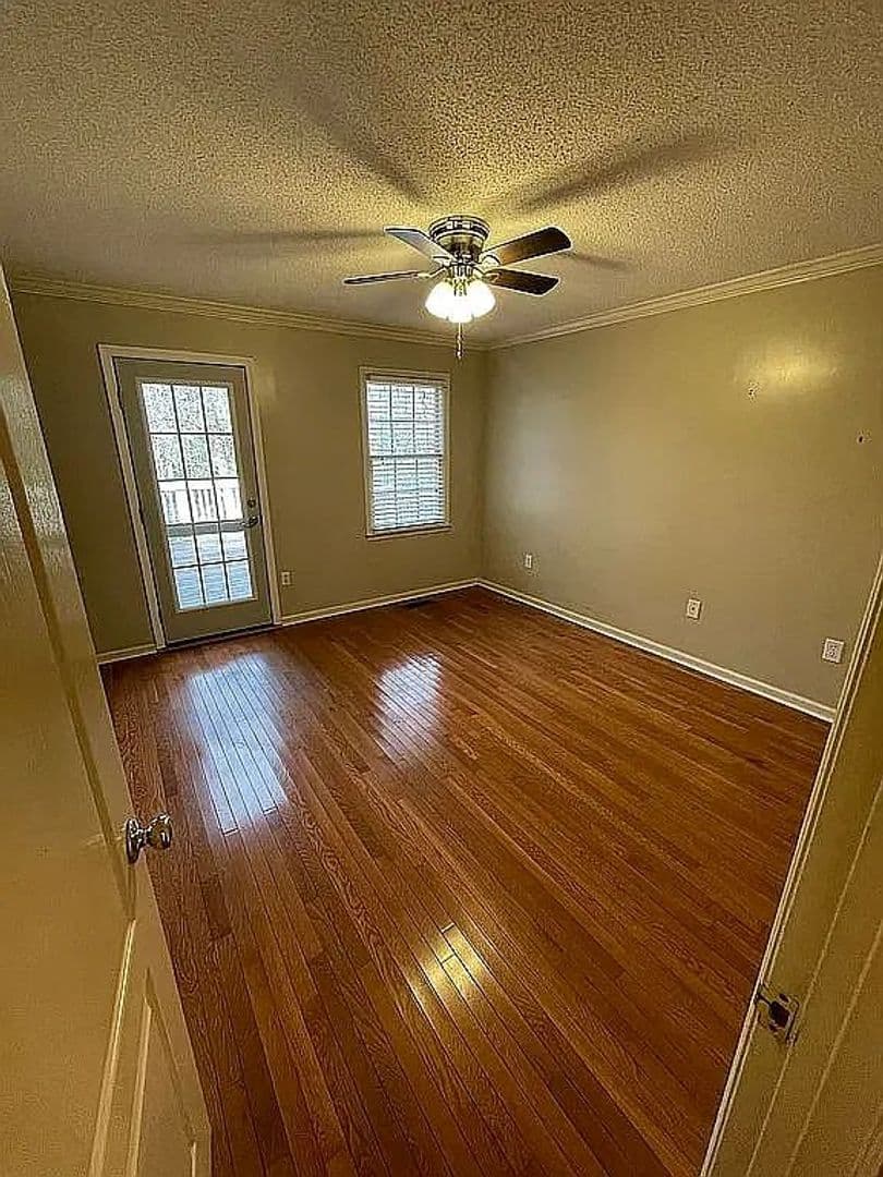 Athens House: 135 Cedar Springs Dr.