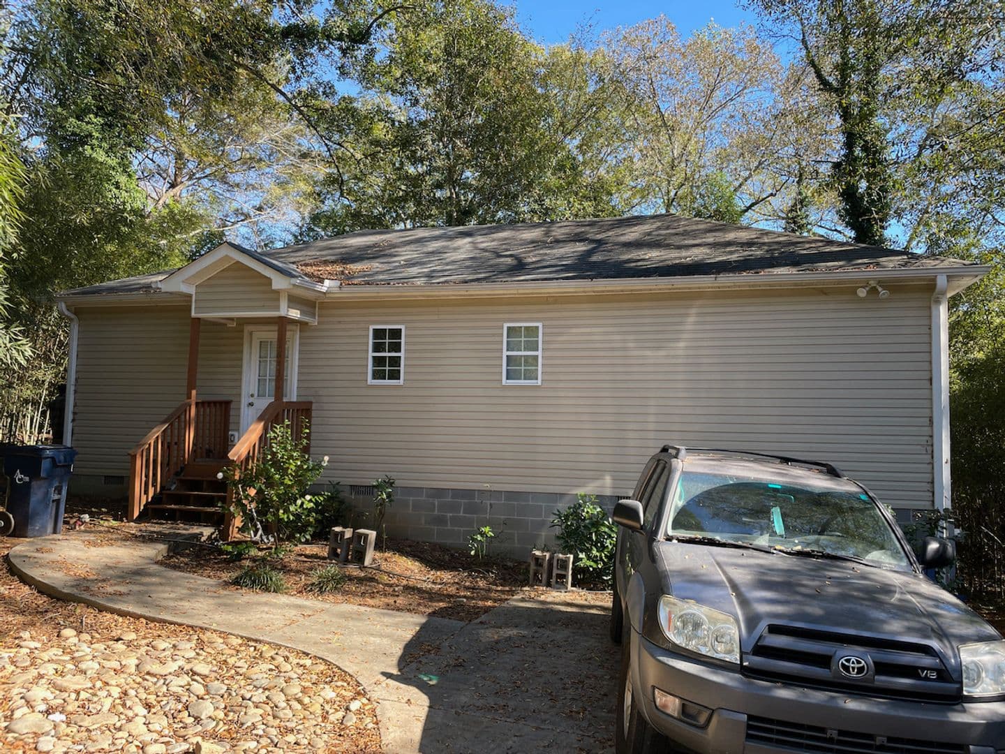 Athens House: 1673 "B"  S. Milledge Ave