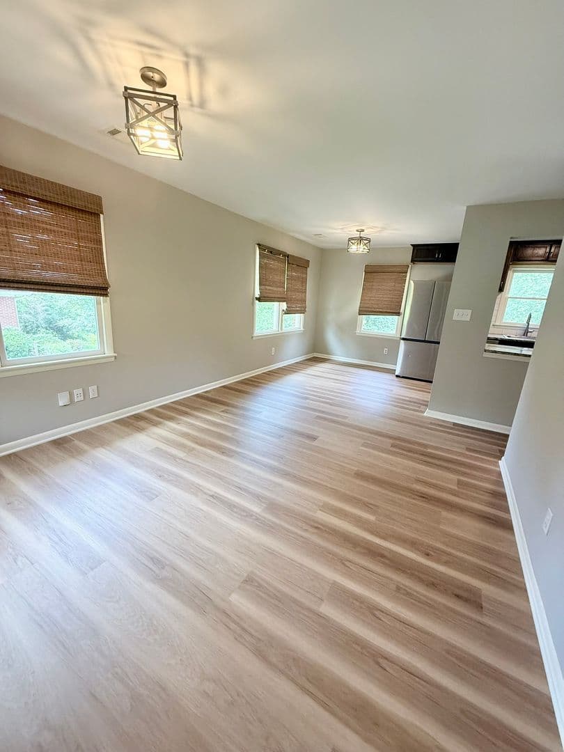 Athens Apartment: 165 Conrad Dr.