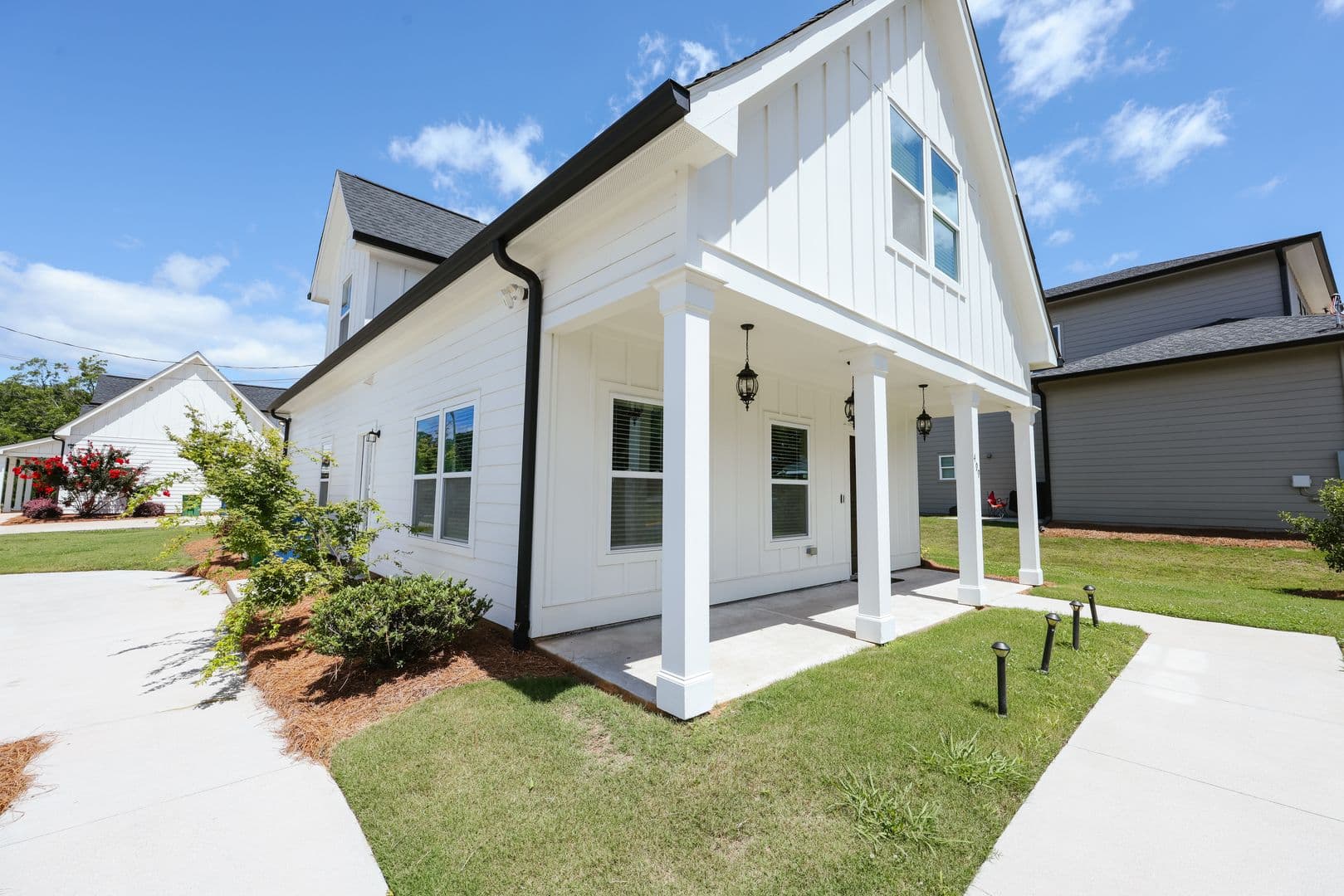 Athens House: 499 Little Oaks St.