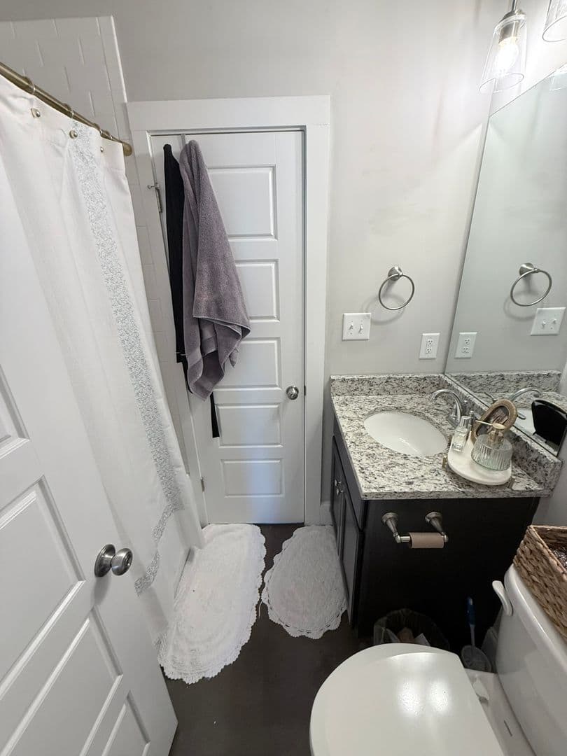 Athens House: 954 MLK Parkway
