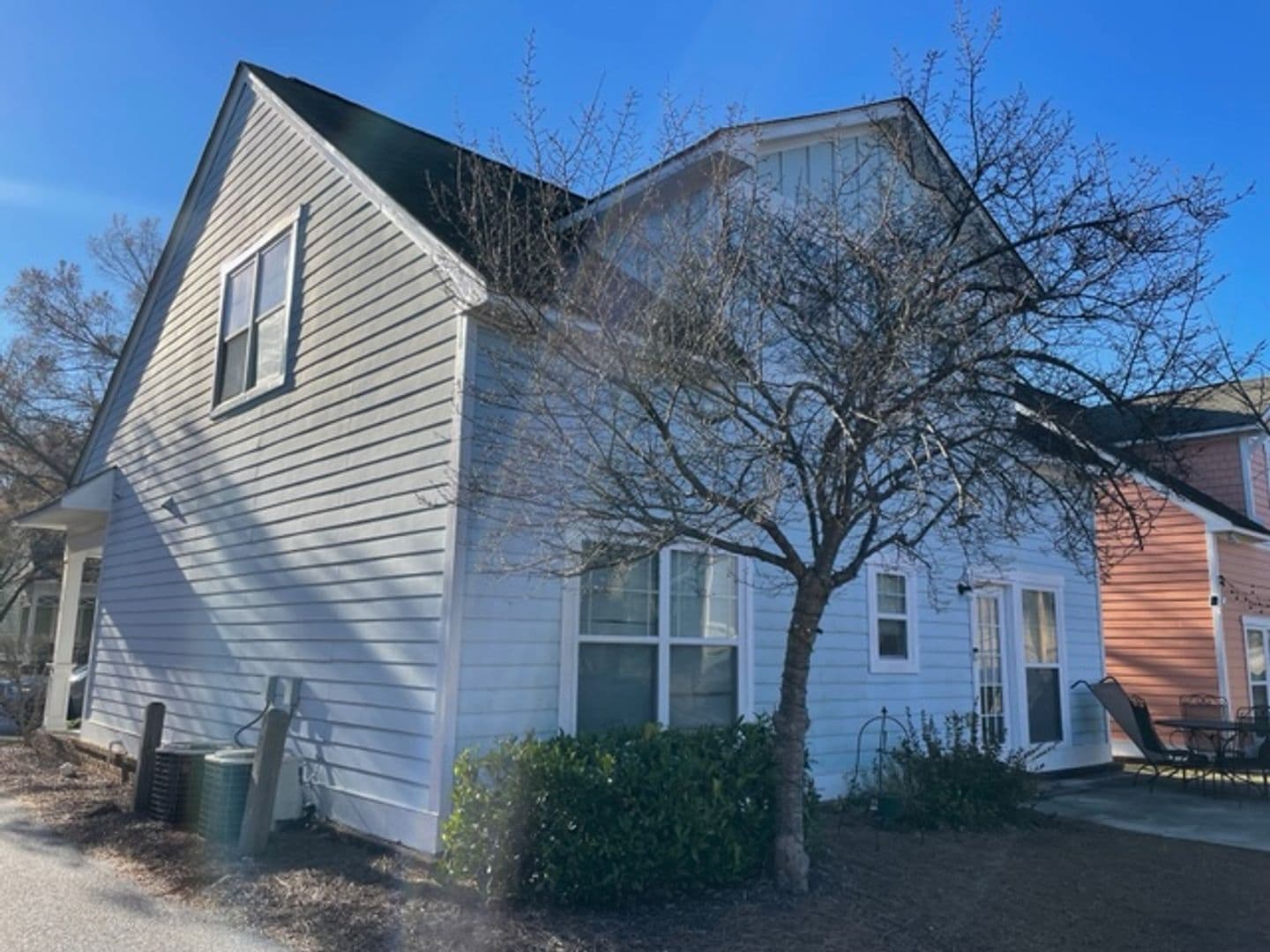 Athens House: 125 Magnolia Bluff Dr.