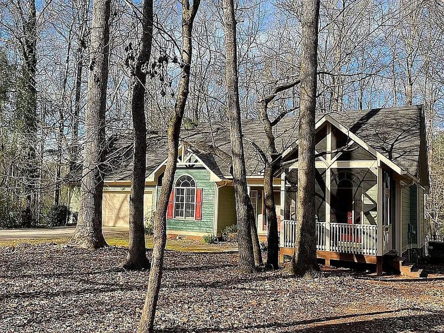 Athens House: 135 Cedar Springs Dr.