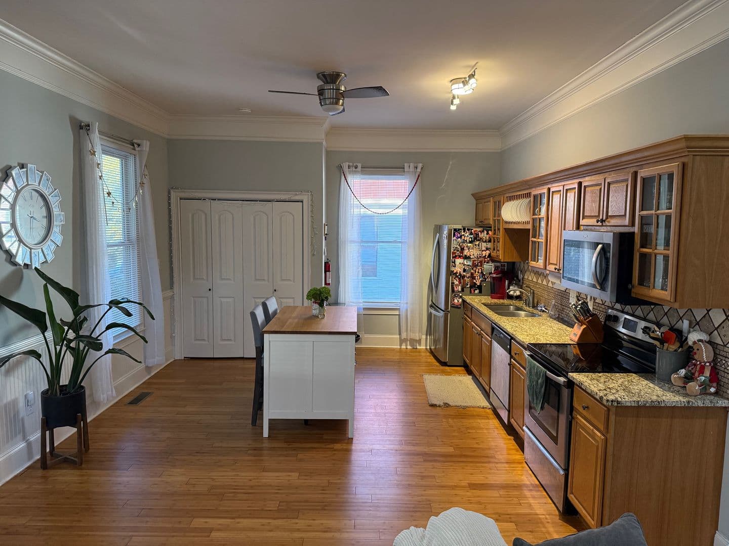 Athens House: 772 Barber St.