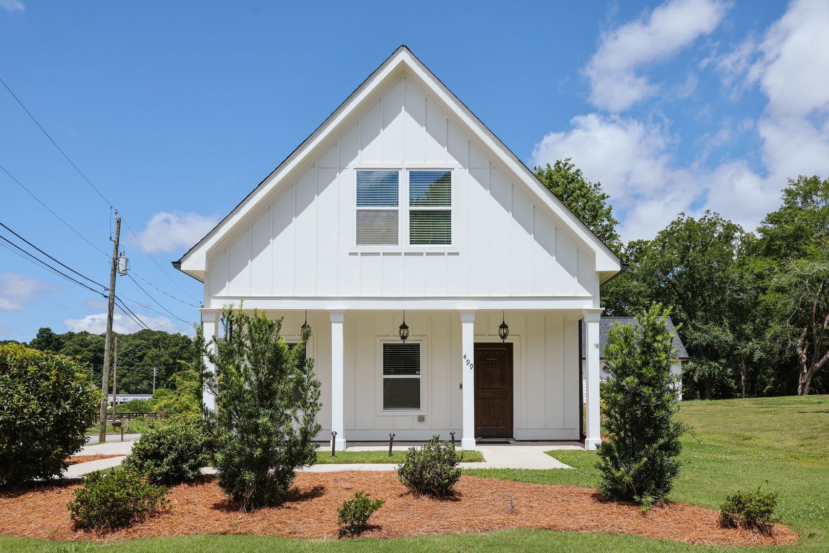Athens House: 499 Little Oaks St.