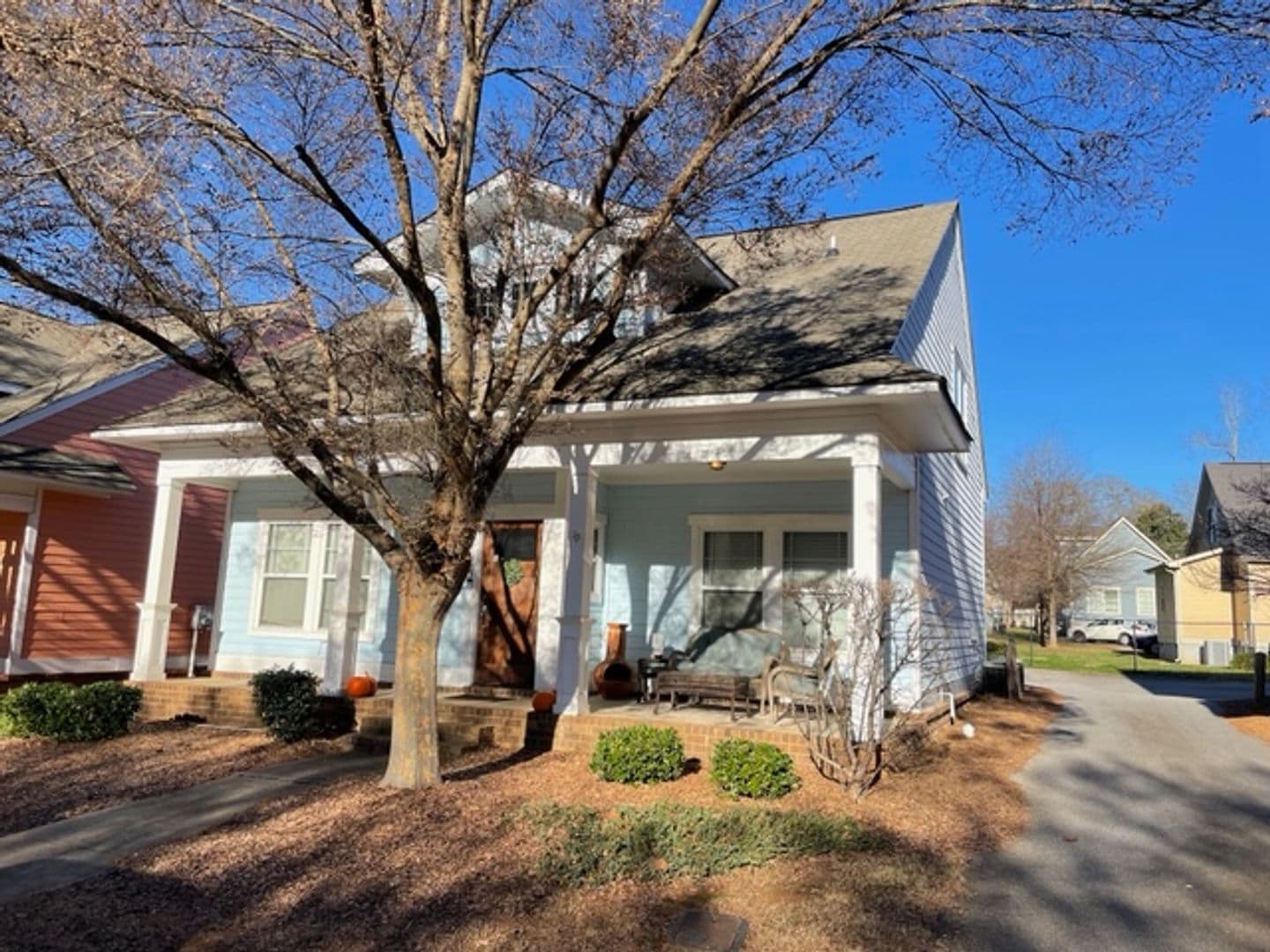 Athens House: 125 Magnolia Bluff Dr.