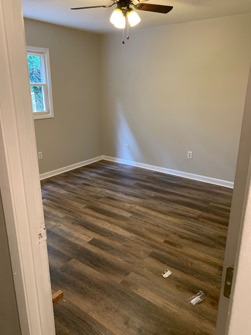 Athens Apartment: 109 Mark Twain Cir.