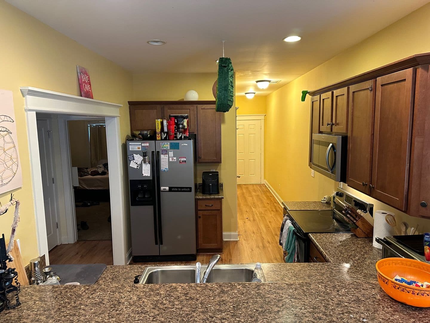 Athens House: 161 Jonas Ave