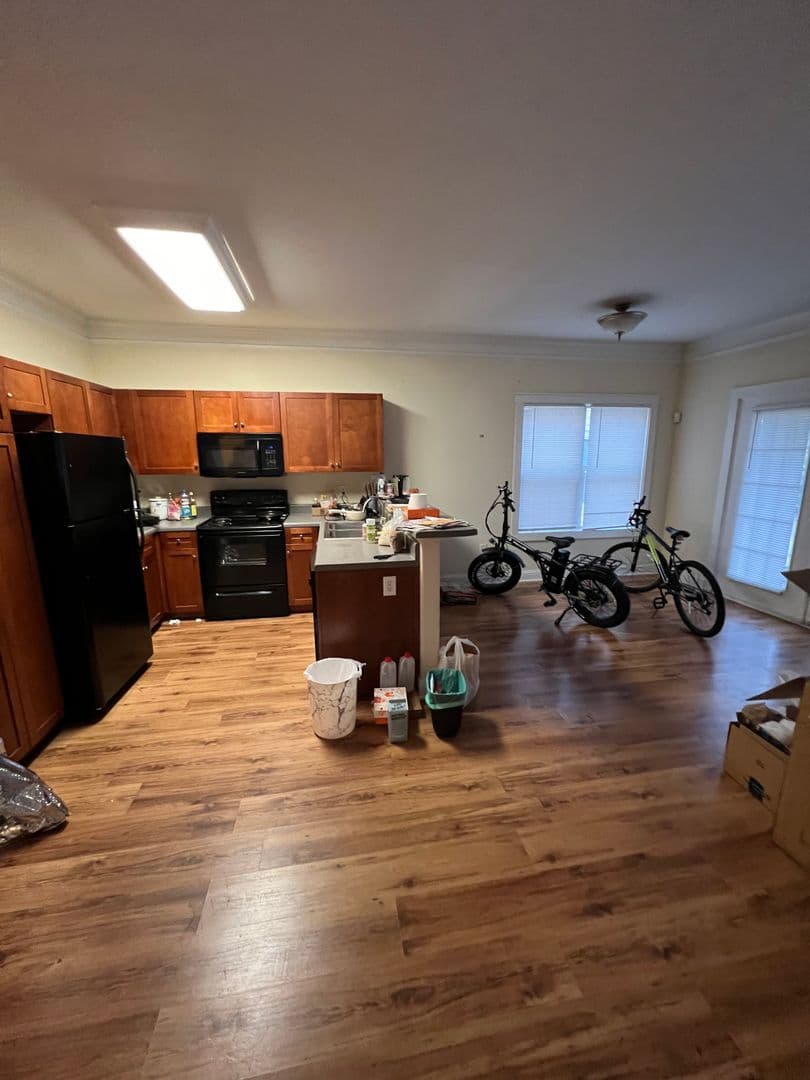 Athens House: 100 Davis St. Unit 24