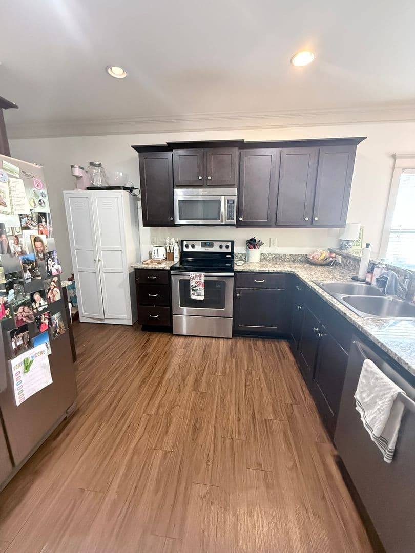 Athens House: 225 Ruth Drive