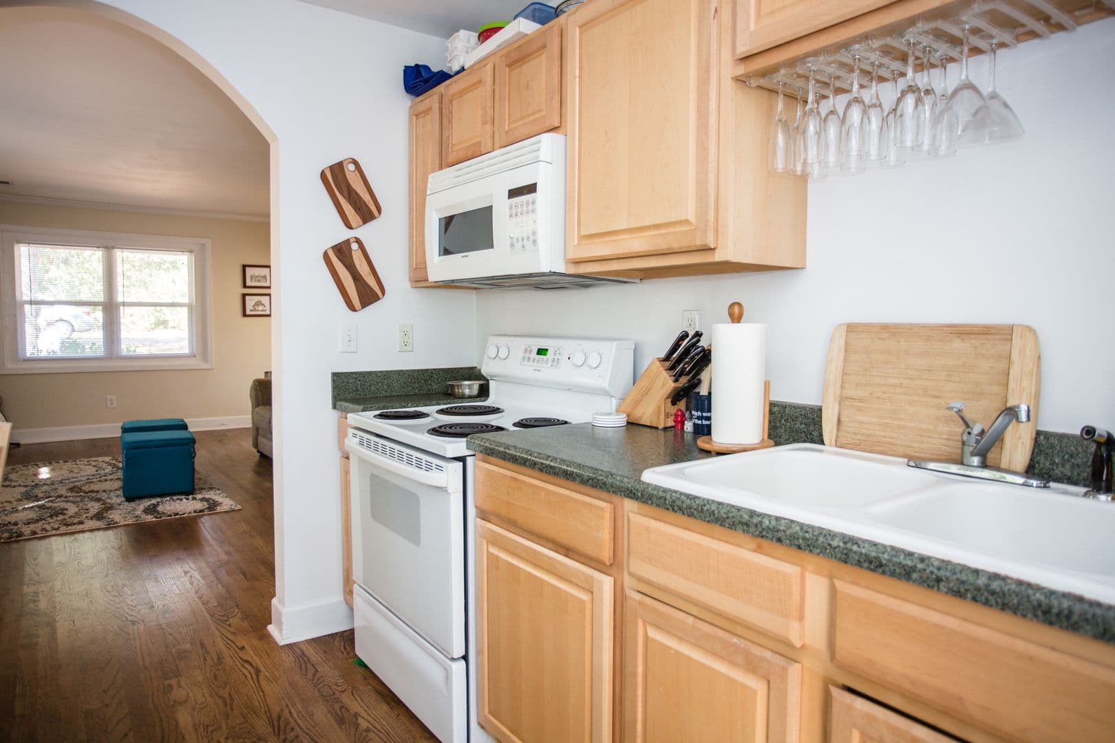 Athens House: 105 Woody Dr. Unit B