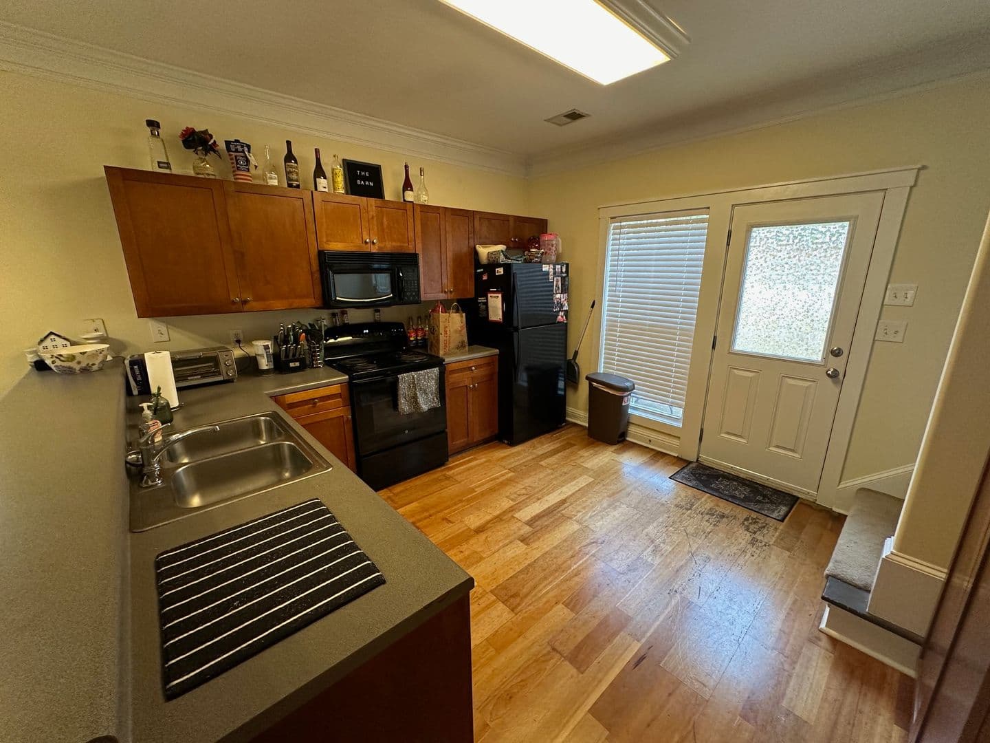 Athens House: 2230 Lakeside Drive