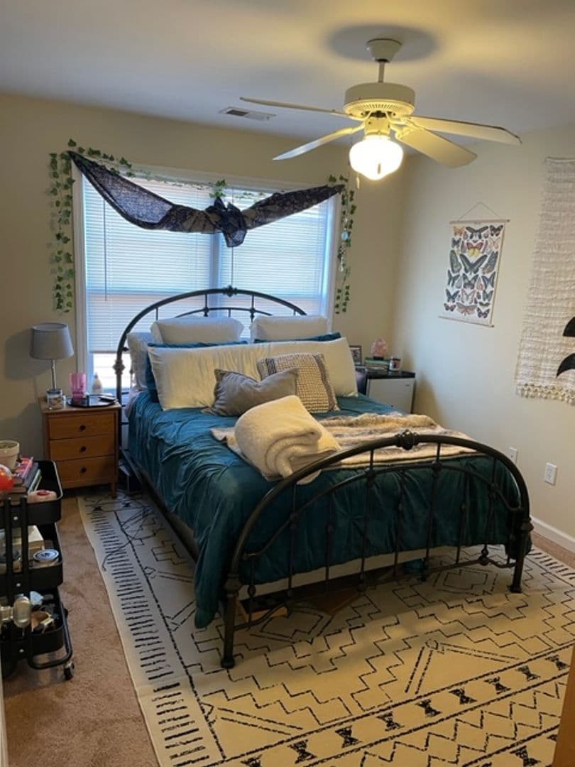 Athens House: 125 Magnolia Bluff Dr.