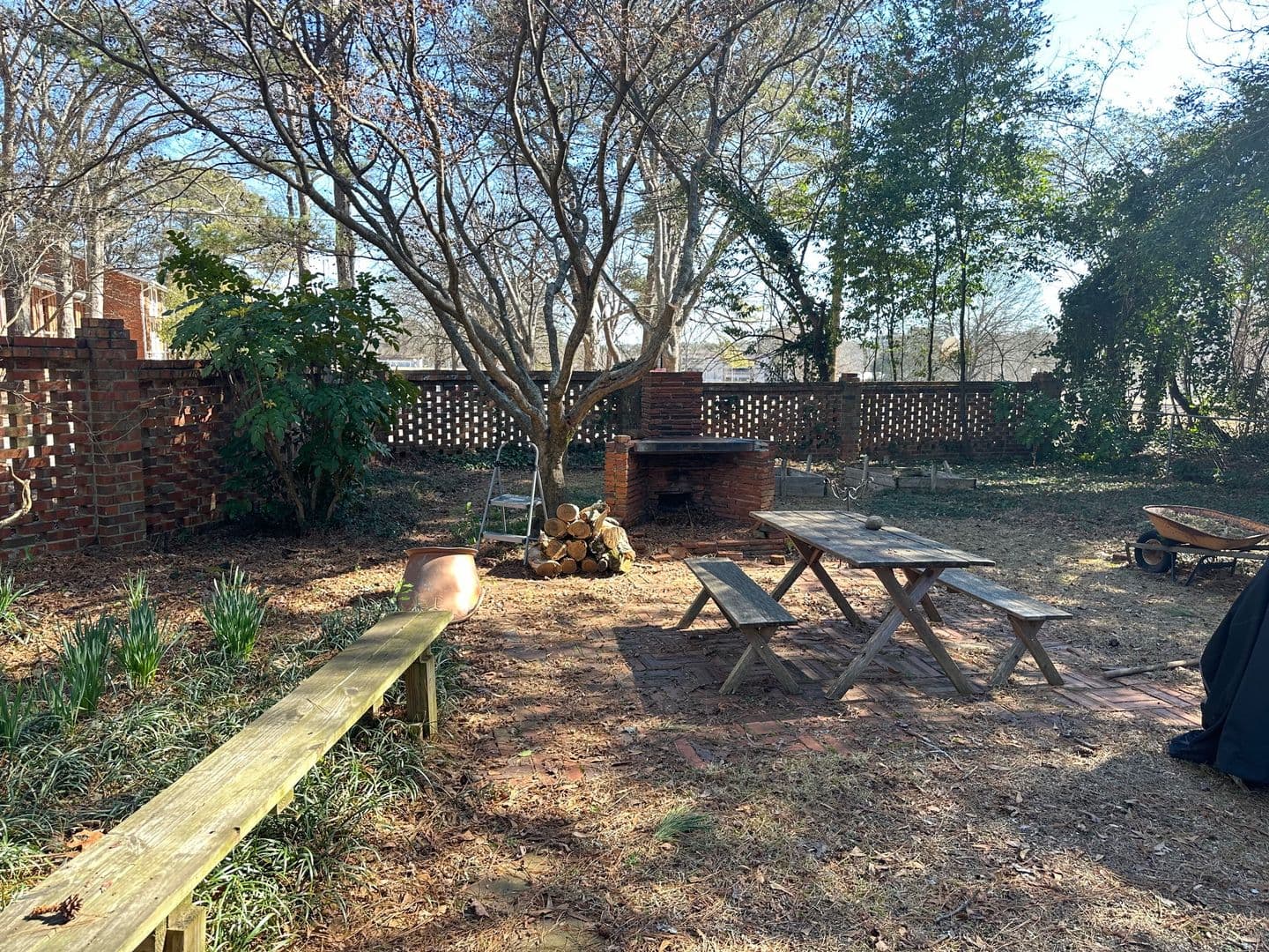 Athens House: 190 Hardin Dr
