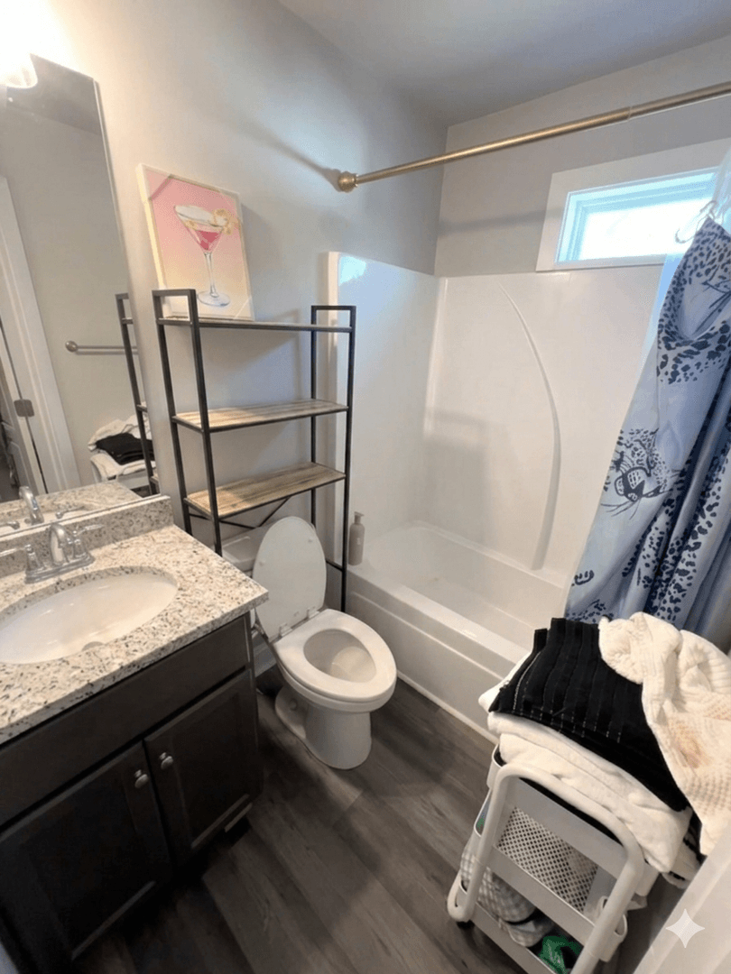 Athens House: 954 MLK Parkway