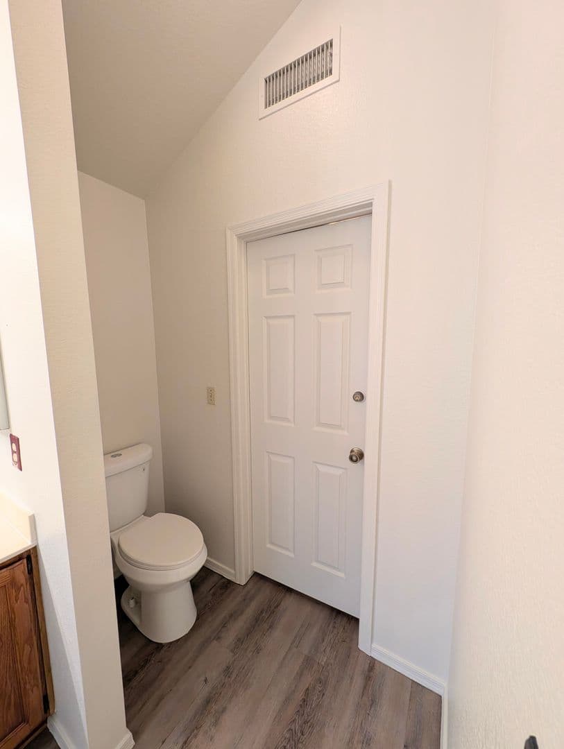 Gilbert House: 2325 E. Lakecrest Dr