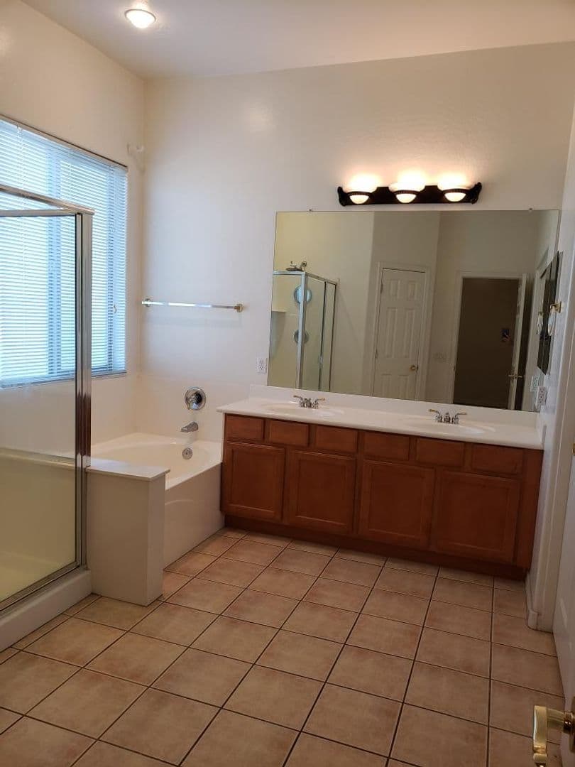 Chandler House: 760 E Indian Wells Place