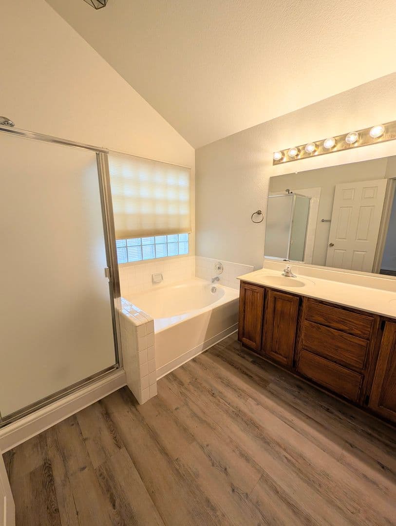 Gilbert House: 2325 E. Lakecrest Dr