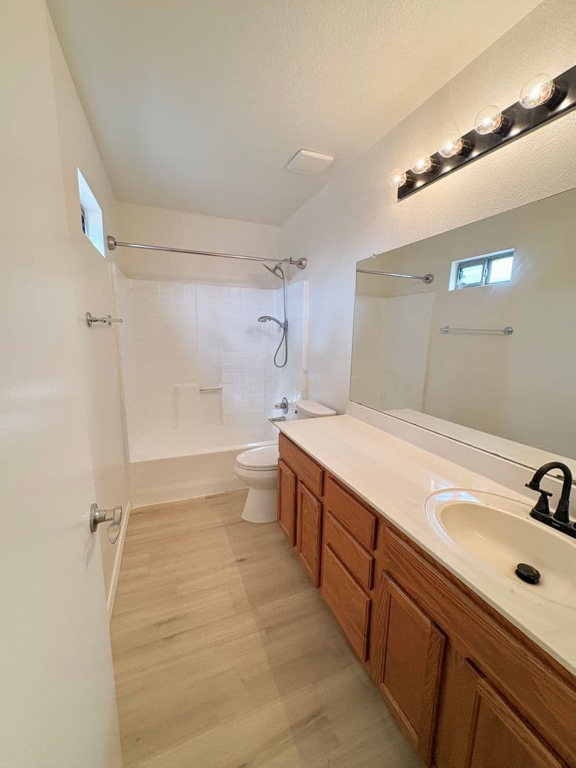 Apache Jct House: 2018 S Rennick Dr
