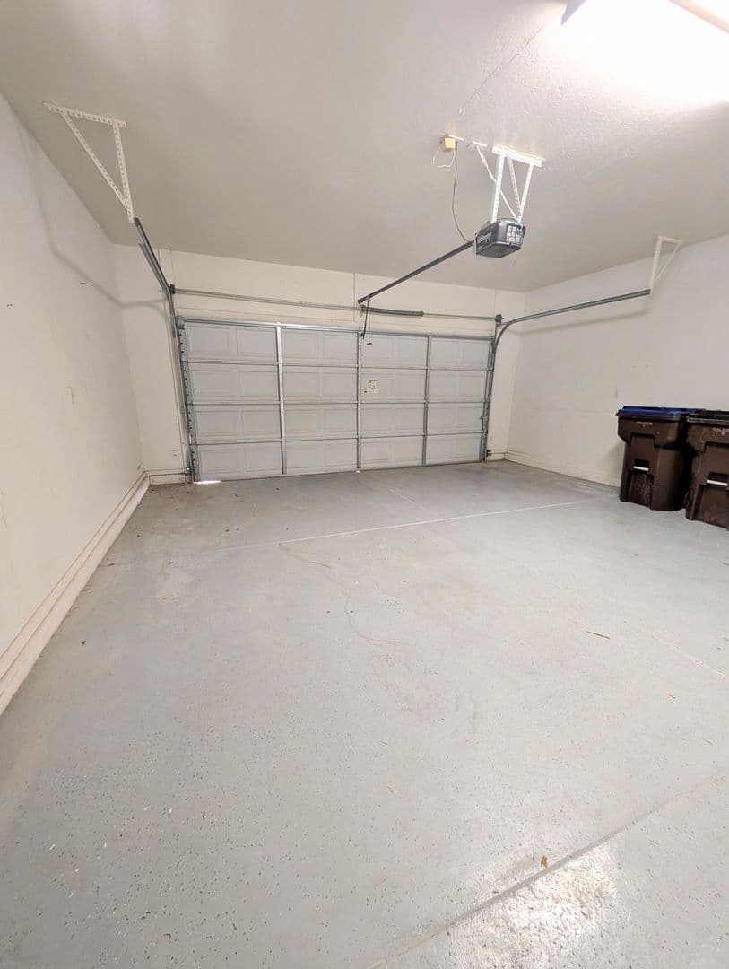 Maricopa House: 44714 W. Alamendras Street