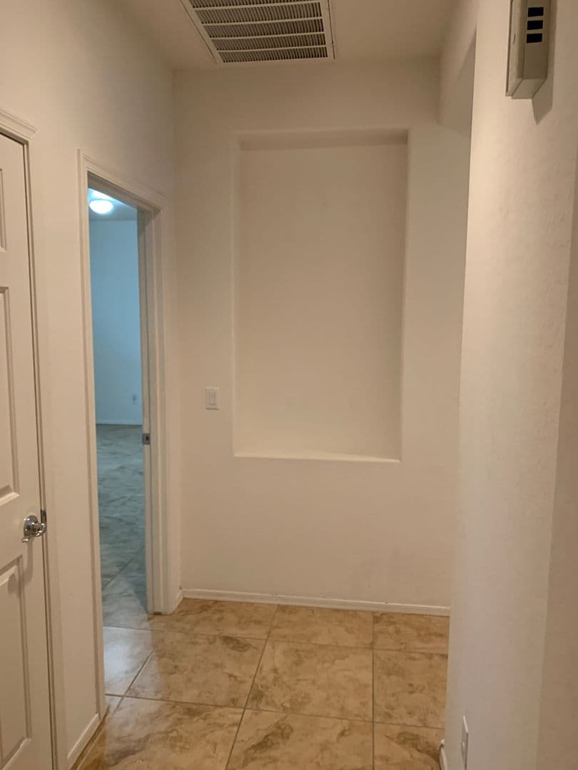 Chandler House: 3681 E Powell Pl