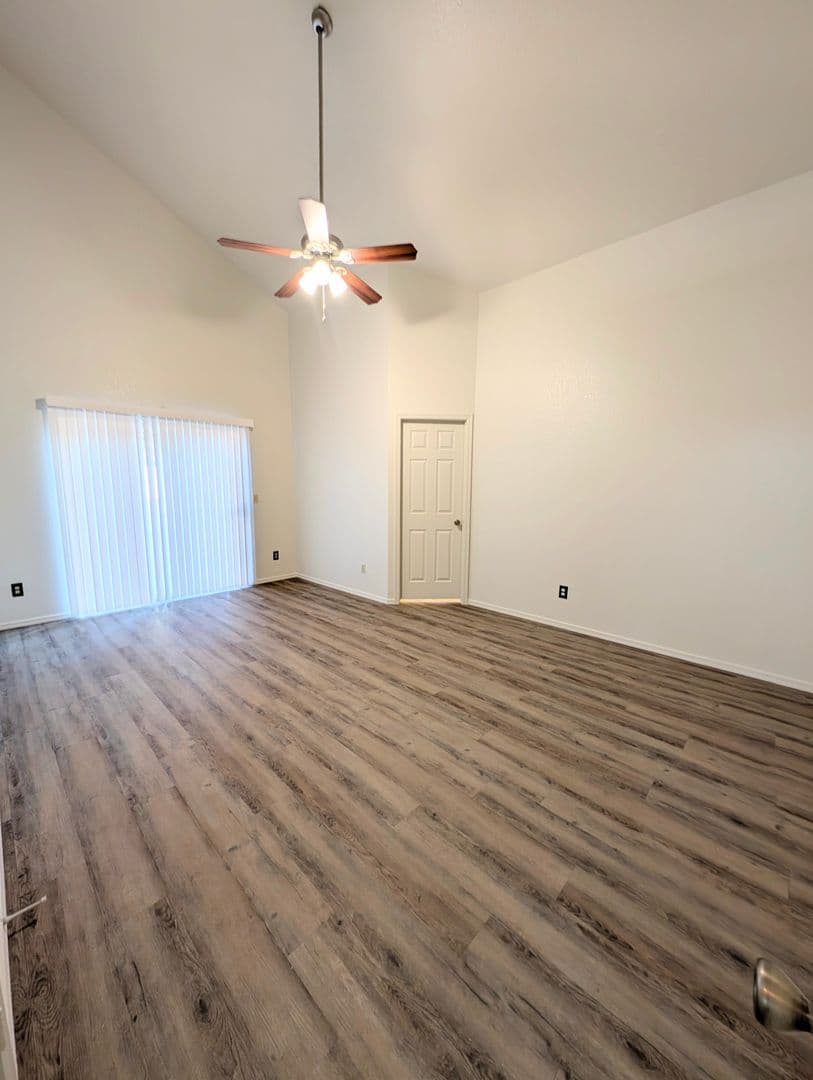Gilbert House: 2325 E. Lakecrest Dr