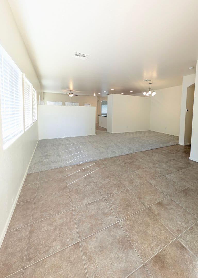 Maricopa House: 44714 W. Alamendras Street