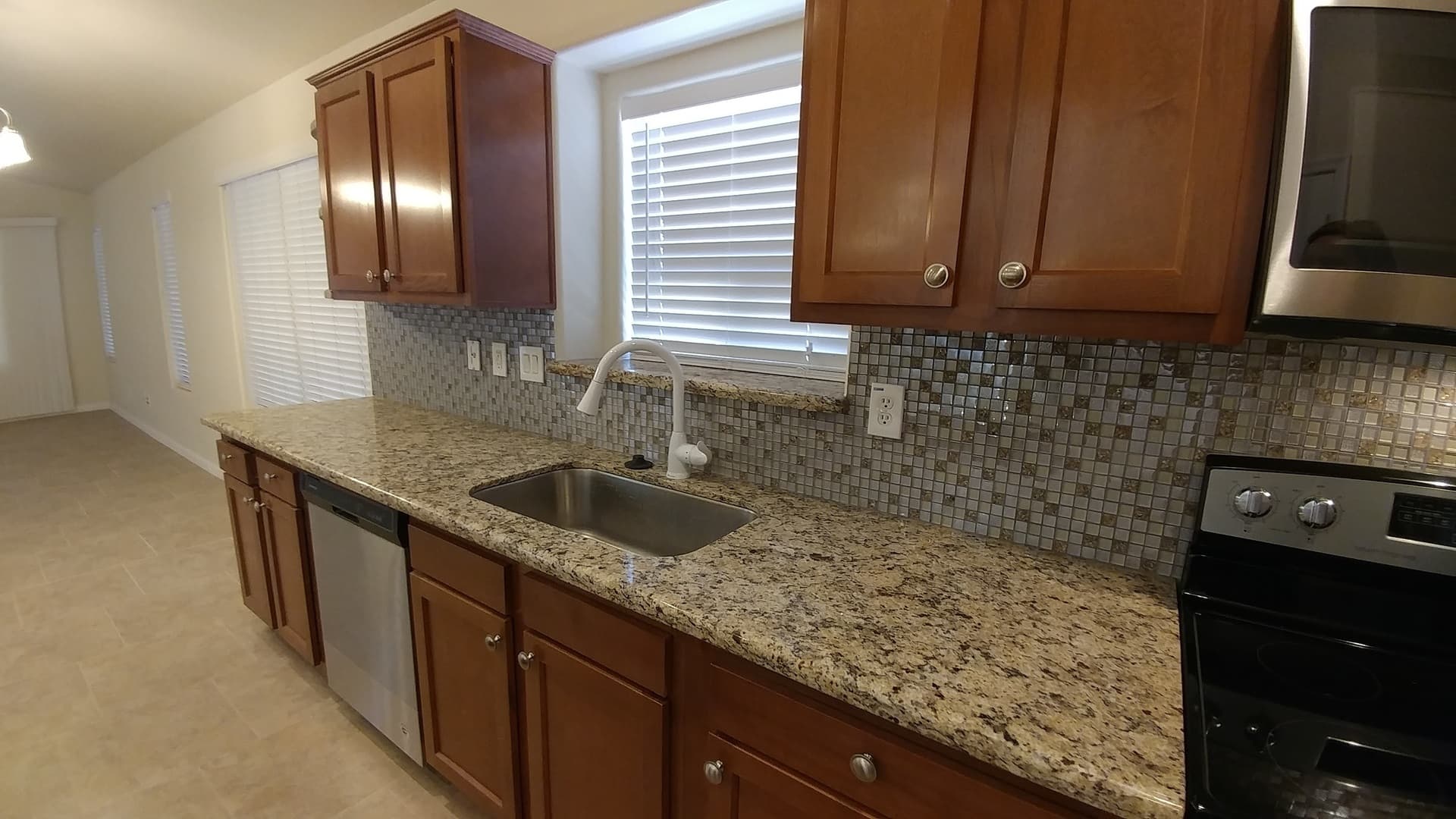 San Tan Valley House: 1004 W Dexter Way