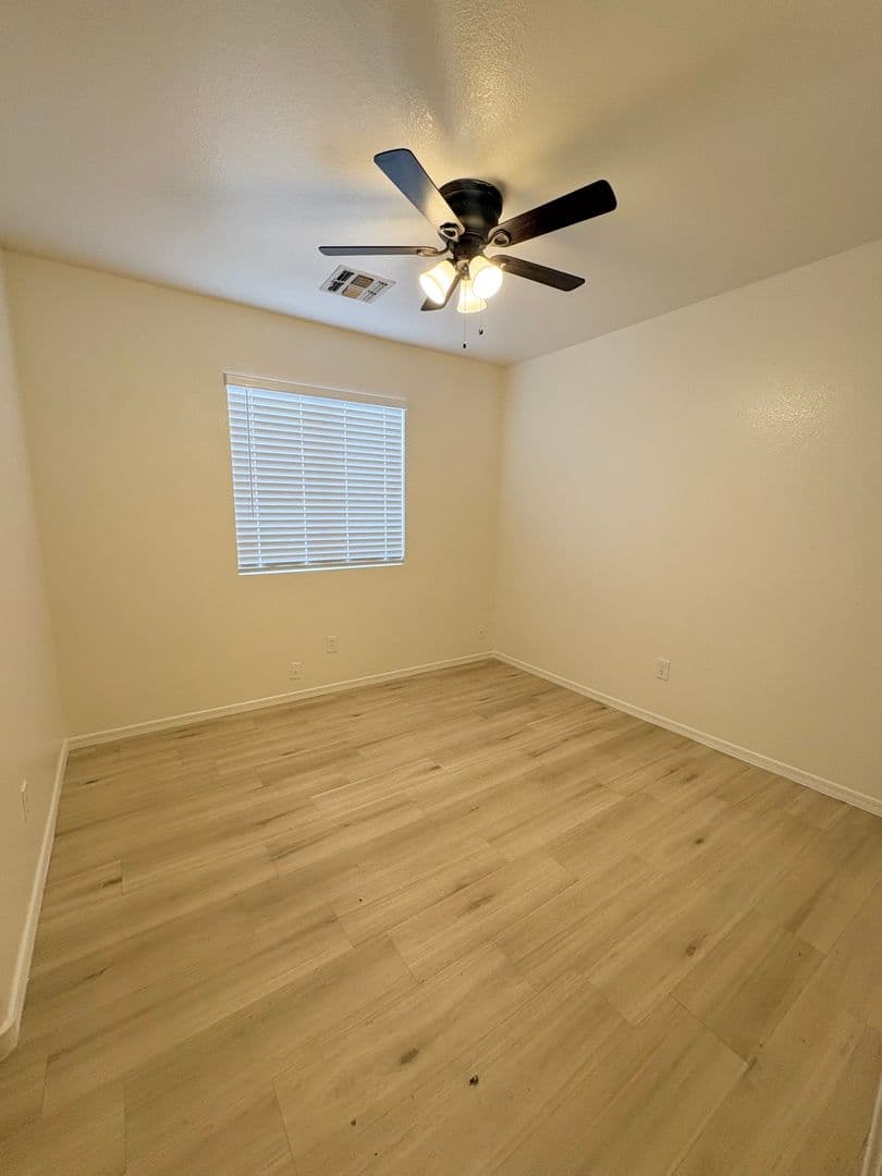 Apache Jct House: 2018 S Rennick Dr