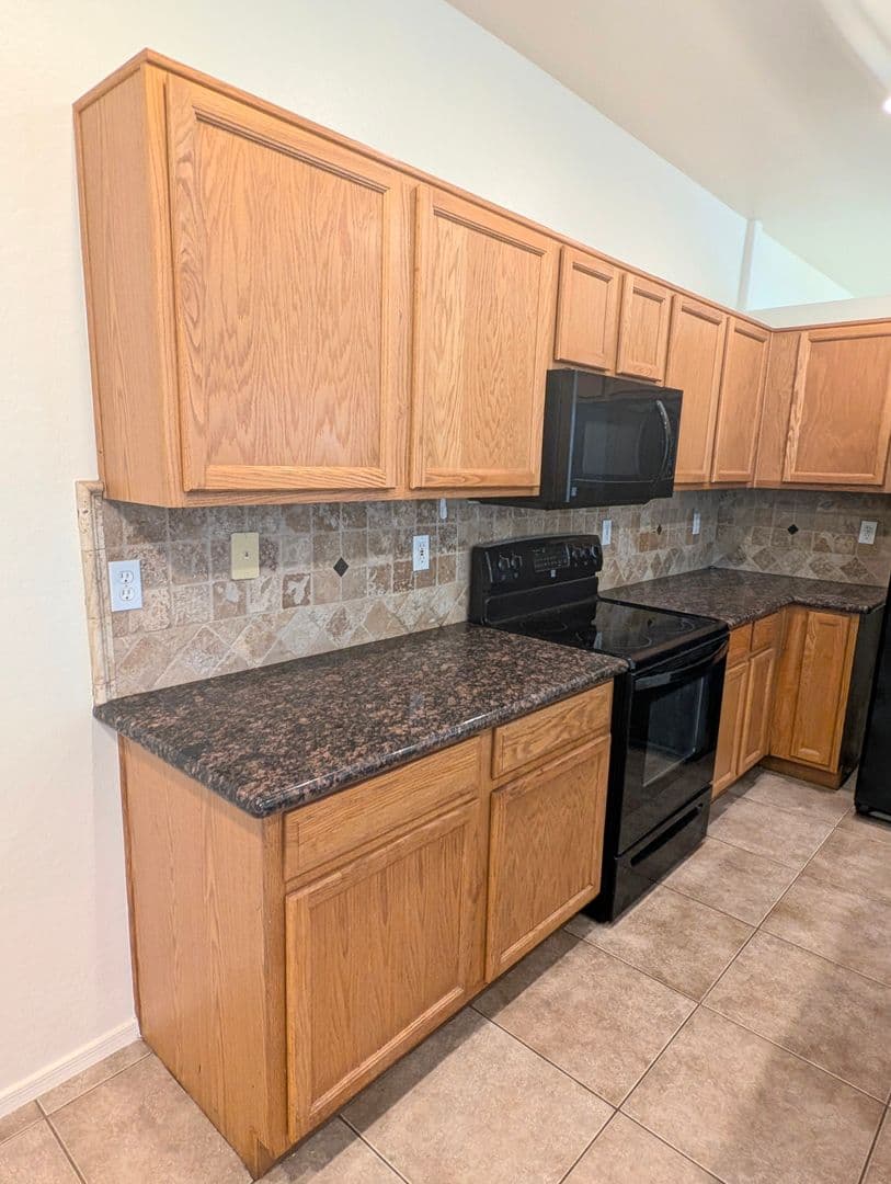 Maricopa House: 44714 W. Alamendras Street